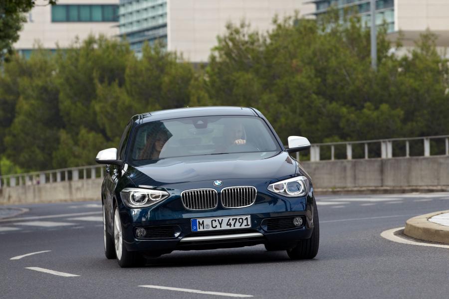  BMW 1-Series 2012 года  (фото 28 из 161)